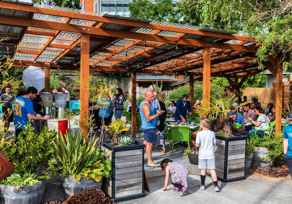 The Best Seattle Restaurants with Family-Friendly Outdoor Dining